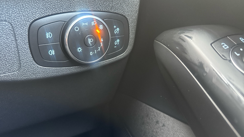 Ford Focus 1.0 EcoBoost Hybrid mHEV 155 Titanium Vignale 5dr Petrol Hatchback